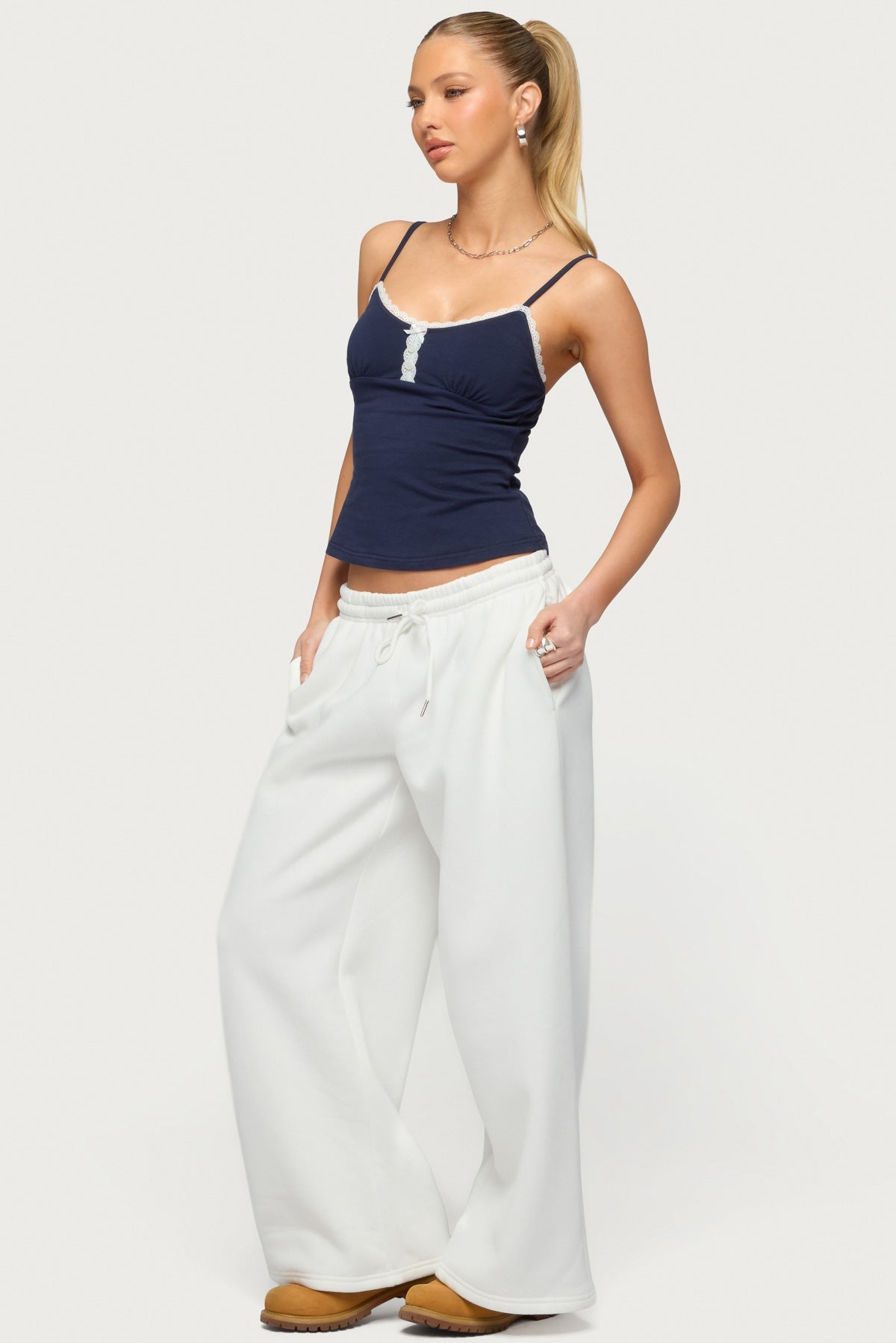 Olezka Contrast Lacey Tank Top